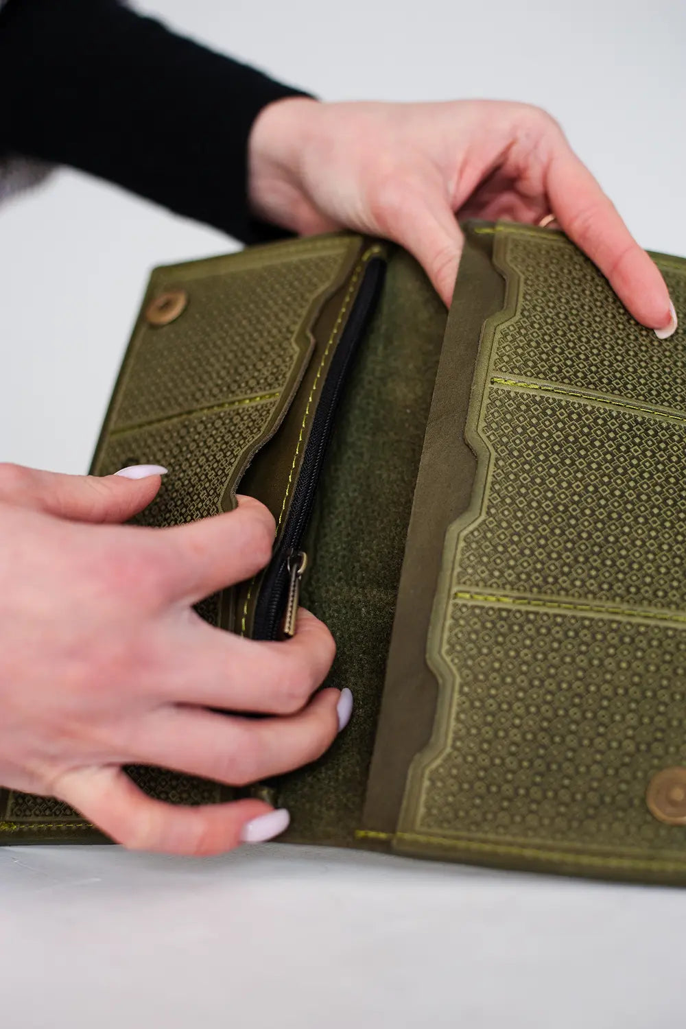 Grape Leaves Wallet